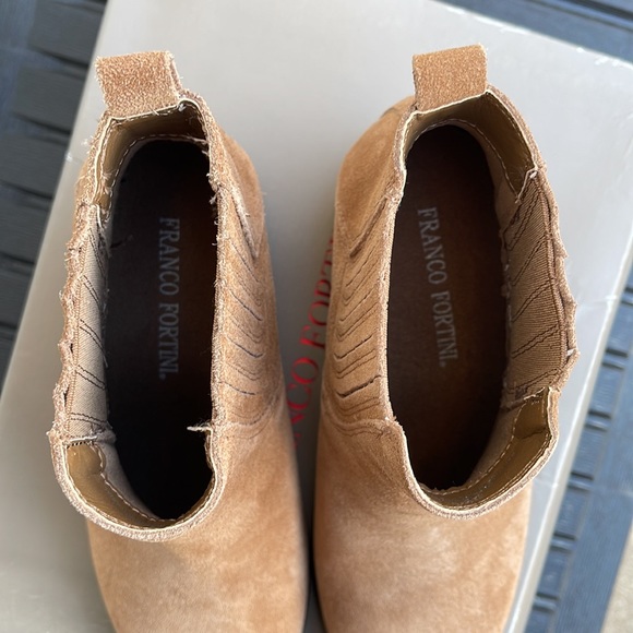 Franco Fortini - Darcie Cognac Suede Ankle Booties - Size 8 - Picture 11 of 13